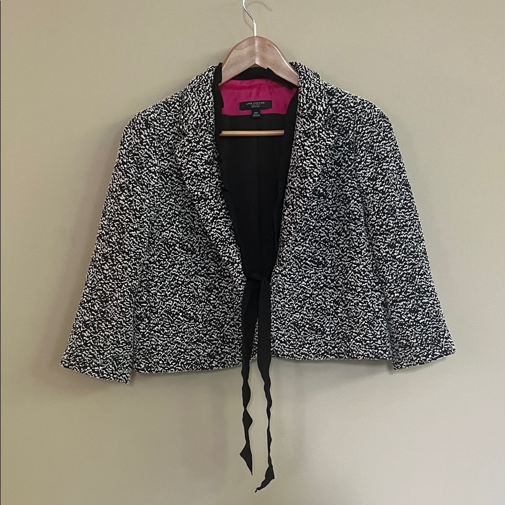 Ann Taylor Black and White Textured Boucle’ Cropped Blazer
